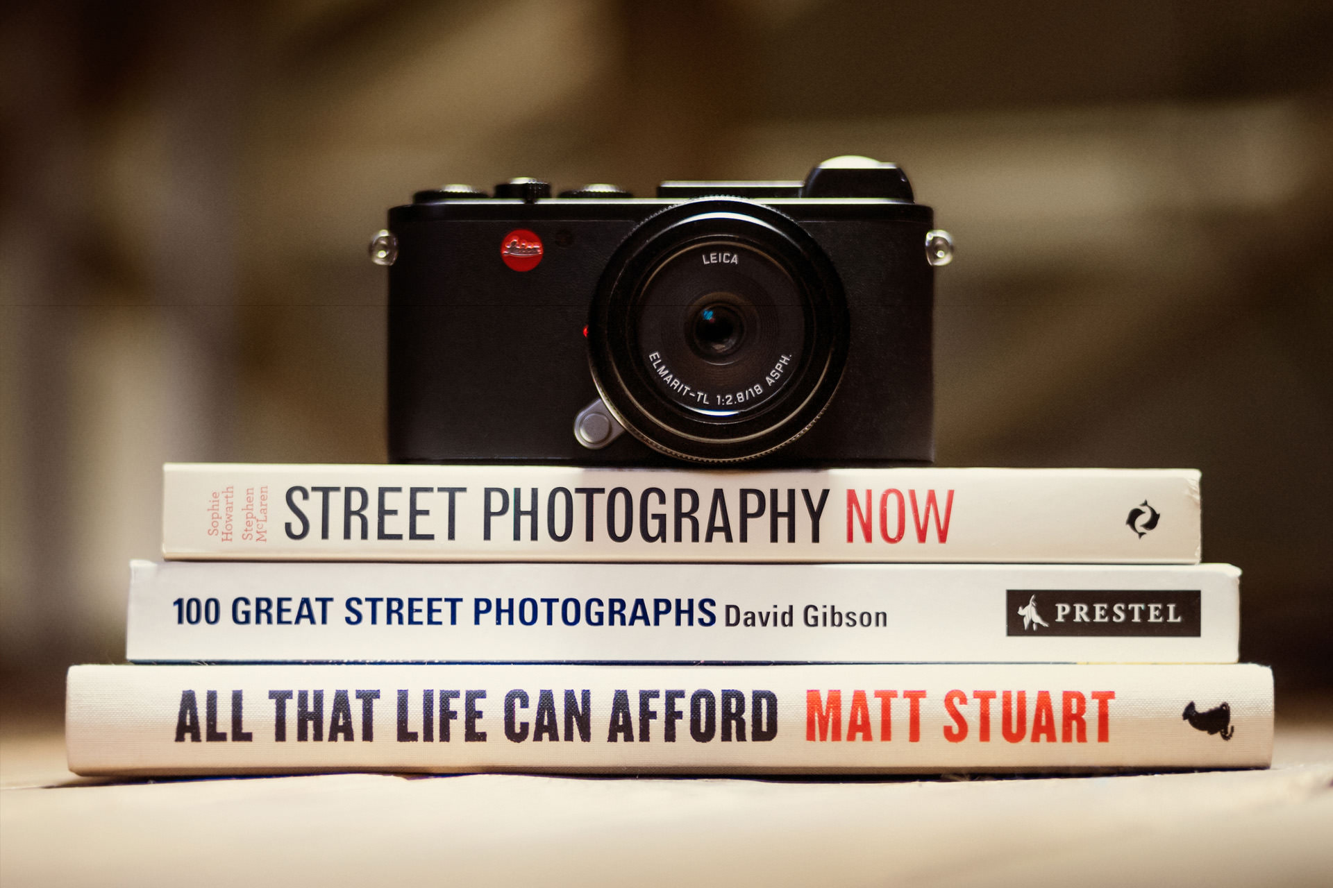 Ongrijpbaar Uitdrukking weefgetouw Leica CL - A Street Photographer Review - Exibart Street