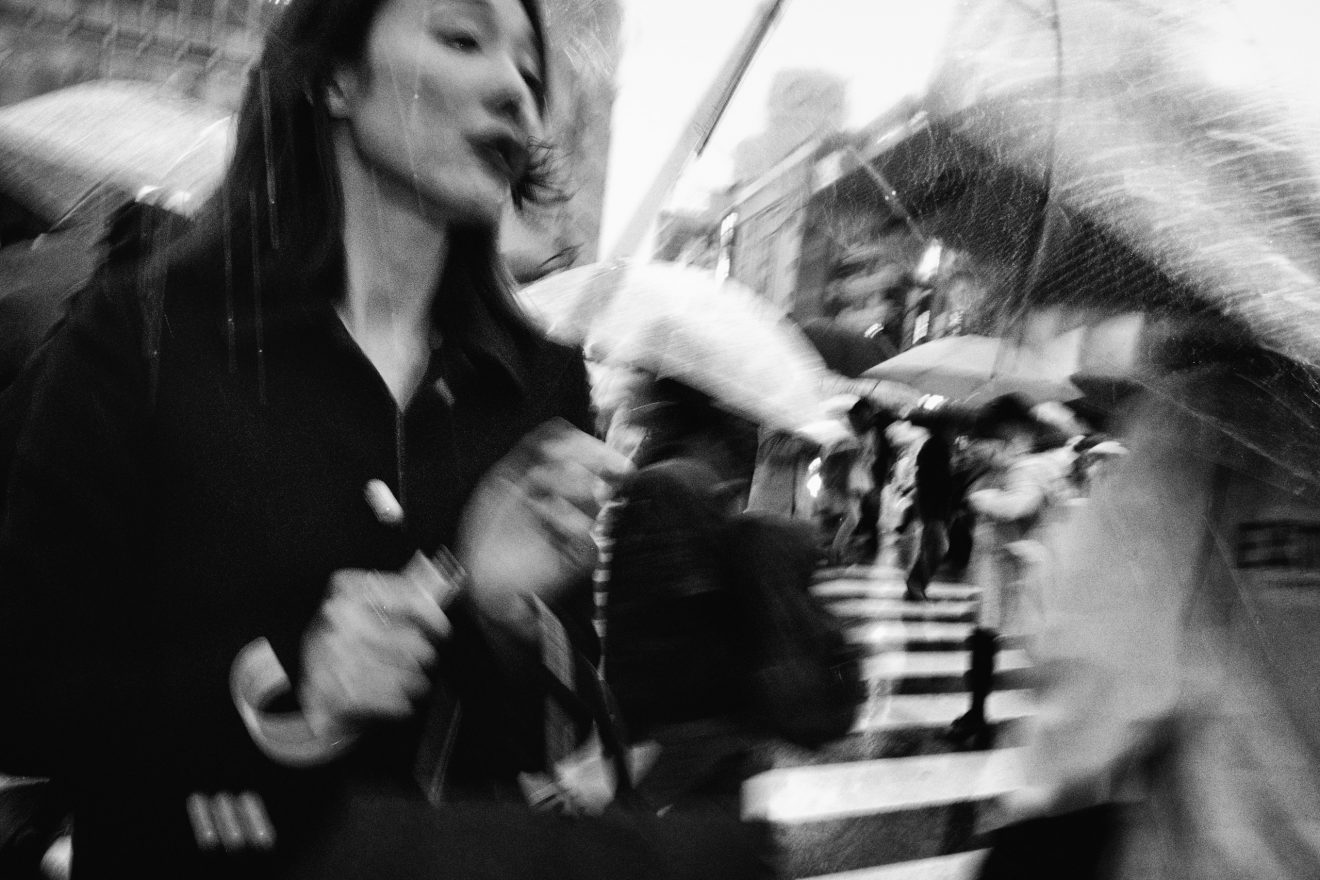 Tatsuo Suzuki Monochromatic images are distinguished by their