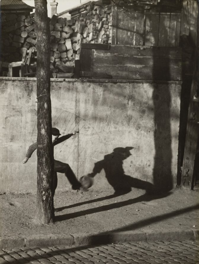 andr-kert-sz-a-life-in-photographs-exibart-street