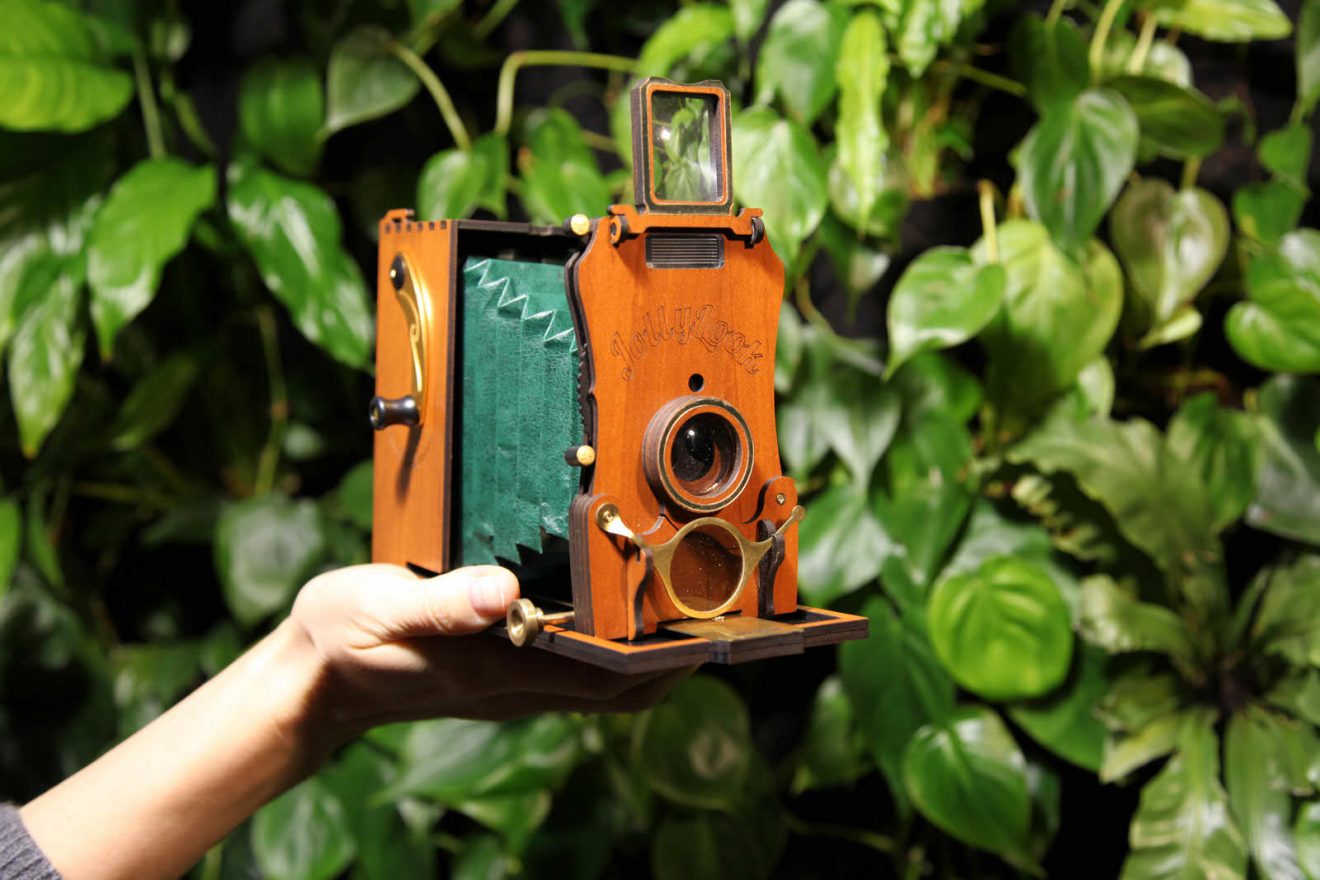 The Jollylook Auto is a Modern, Vintage-Styled Fold-Out Instant Film
