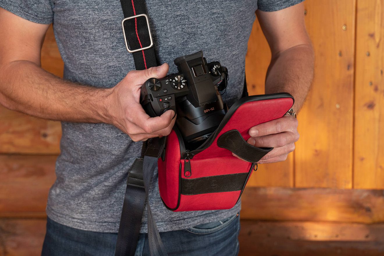Leica Announces Ettas Camera Sporty Camera Bags Exibart Street