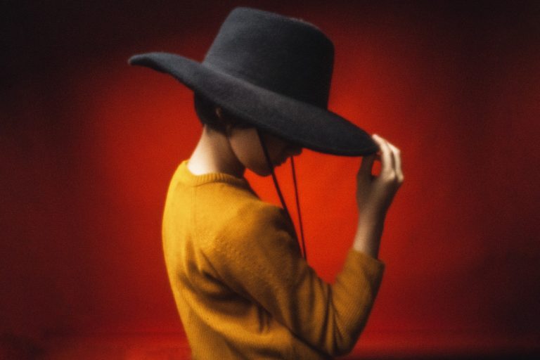 Lensbaby Unveils a New Camera Obscura Lens Experience Exibart Street