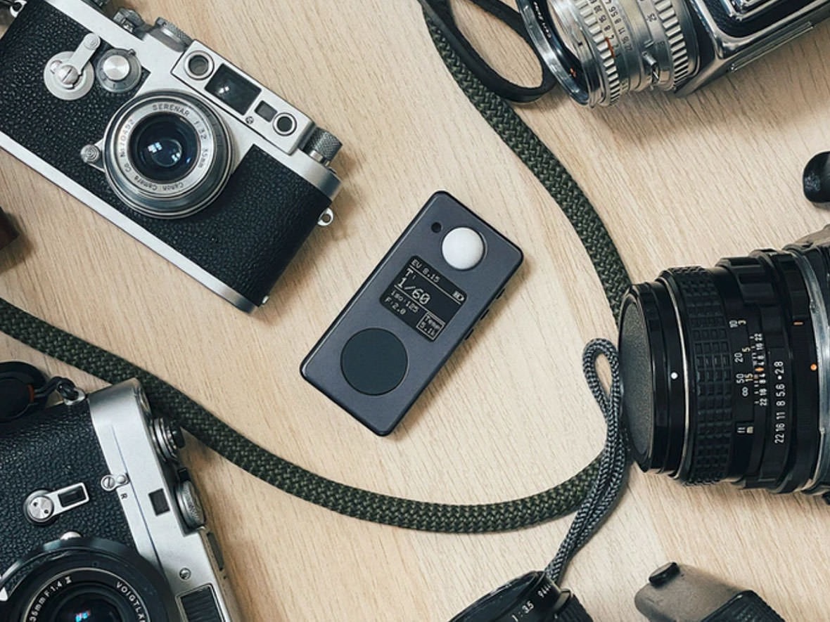 The Negative Supply LM1 is a Compact All-Metal Digital Ambient Light