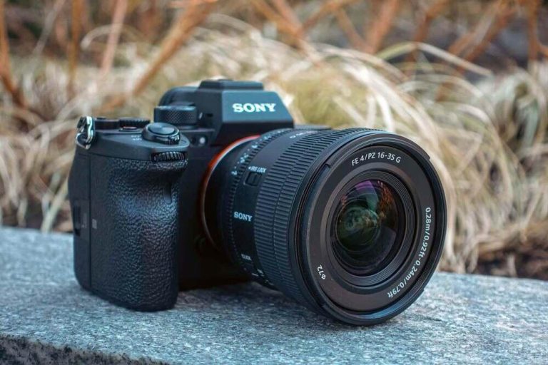 Sony Unveils the 1635mm f/4 PZ G Power Zoom Lens for EMount Cameras Exibart Street