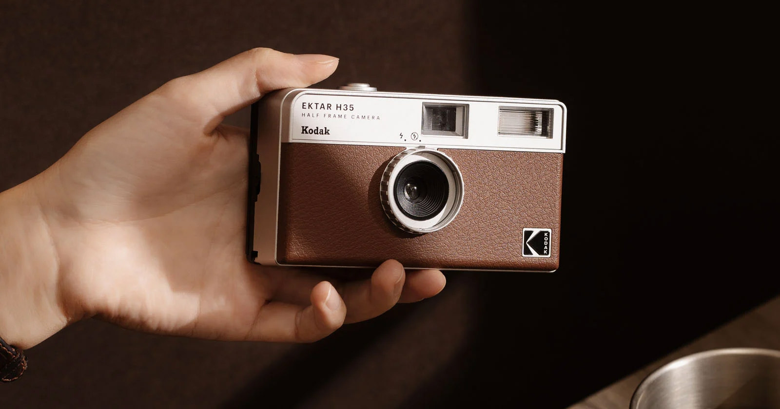 Reto Unveils the Kodak Ektar H35 Film Camera - Exibart Street