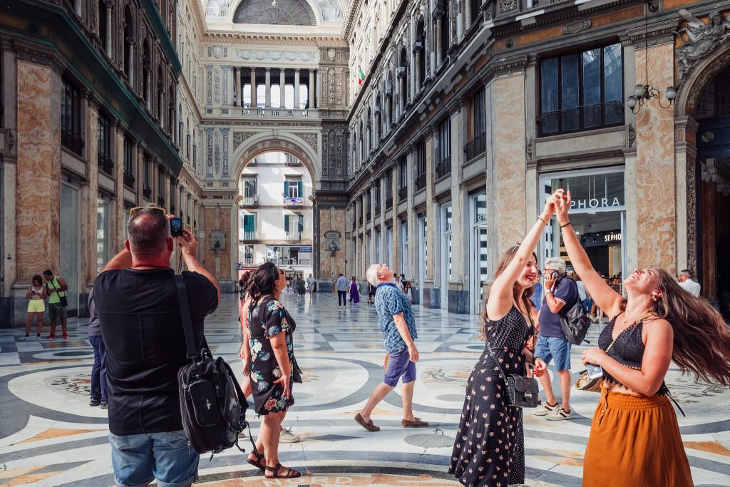 stefano-carotenuto-best-series-finalist-of-2022-exibart-street-contest-exibart-street-photography-06