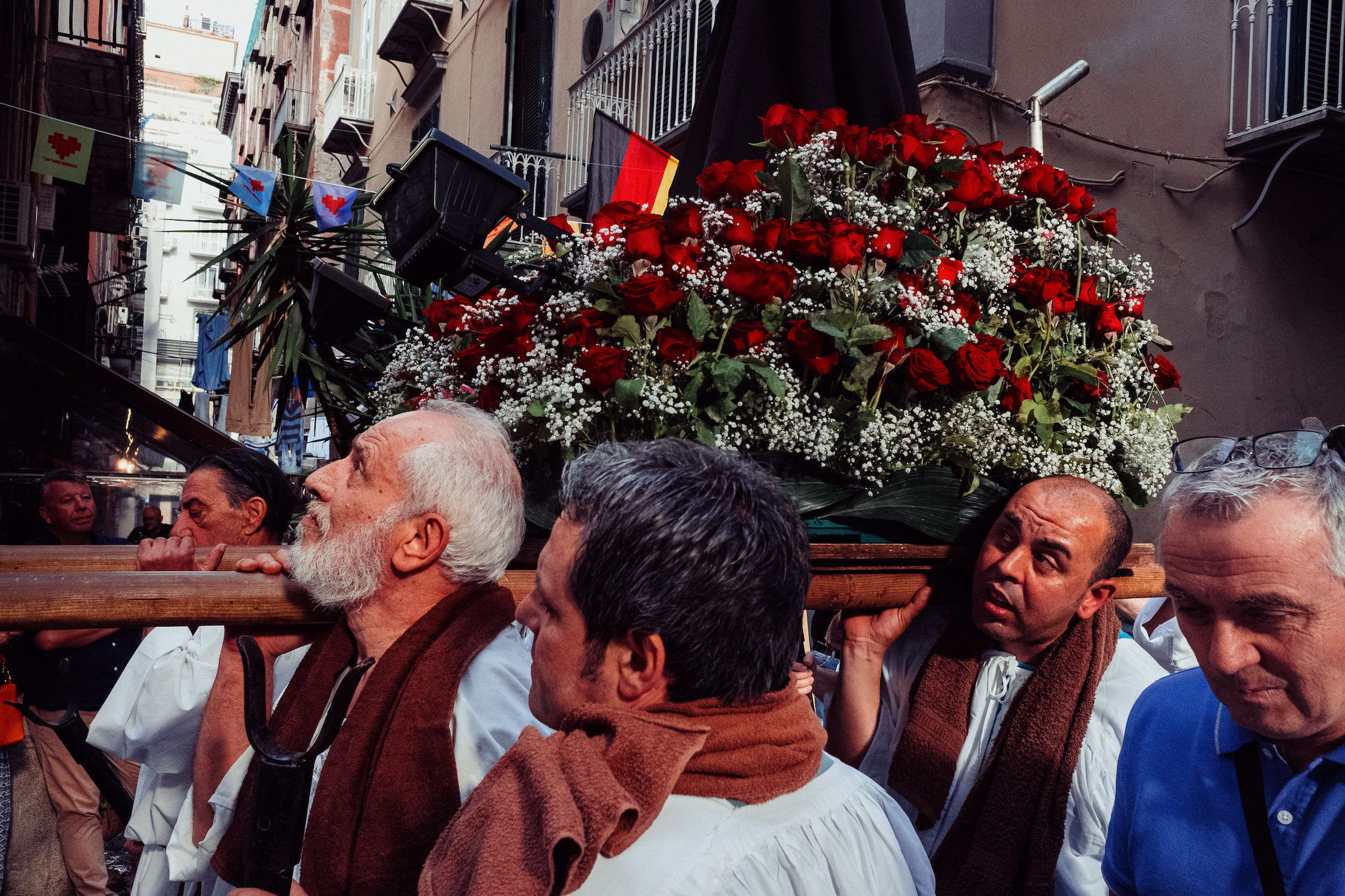 stefano-carotenuto-best-series-finalist-of-2022-exibart-street-contest-exibart-street-photography-10