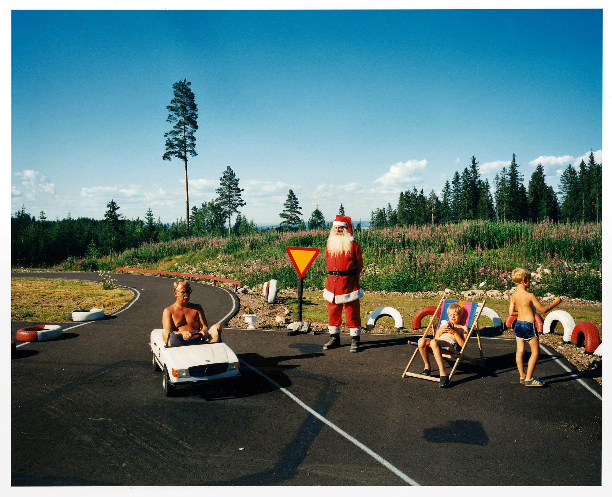 Lars Tunbjörk: A View From the Side   Exibart Street