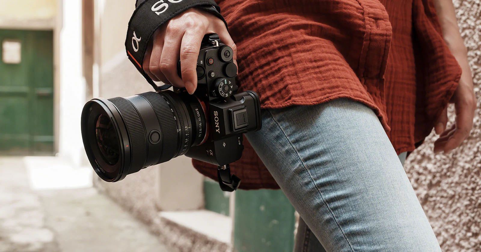 Sony 28-70mm Used Sony FE 16-35mm GM II Sony 24-70