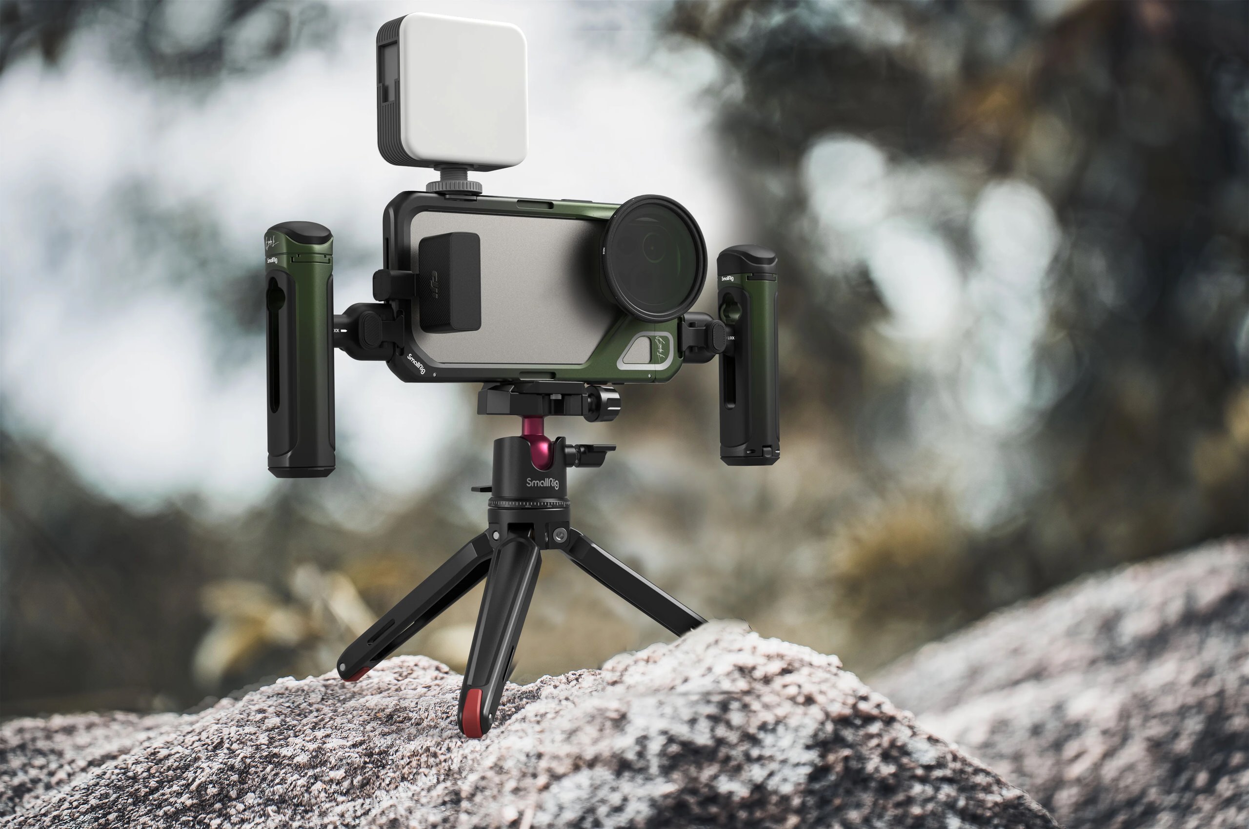 SmallRig Mobile Video Cage for iPhone 15 Pro