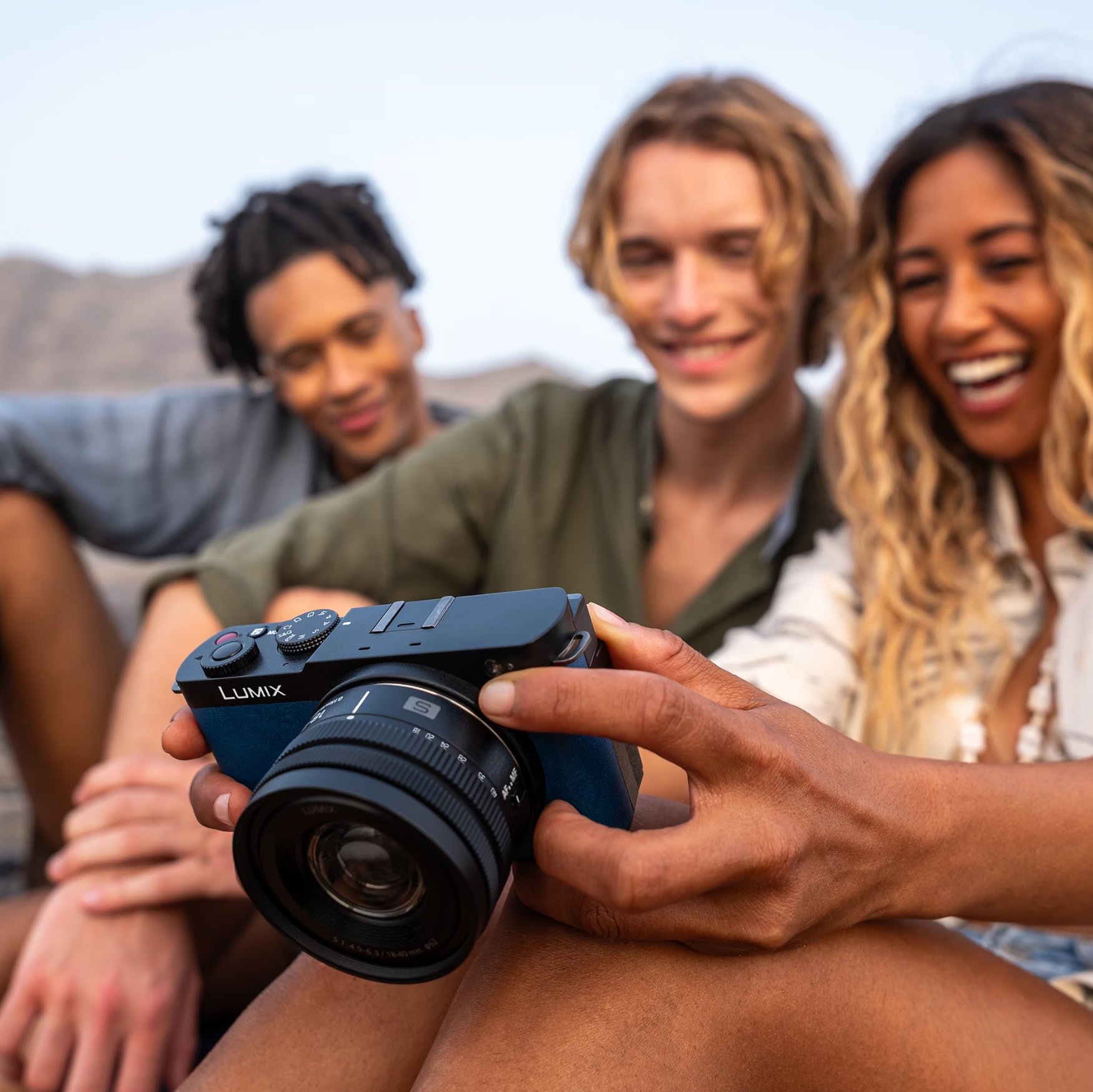 Panasonic Introduces the LUMIX S 18-40mm F4.5-6.3 - Exibart Street