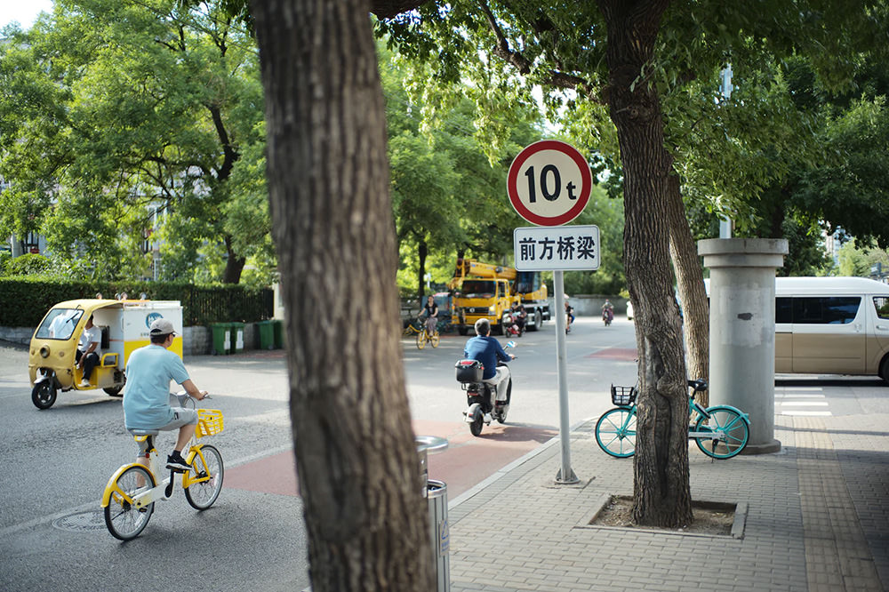 light-lens-lab-35mm-f-1-4-exibart-street-photography-06