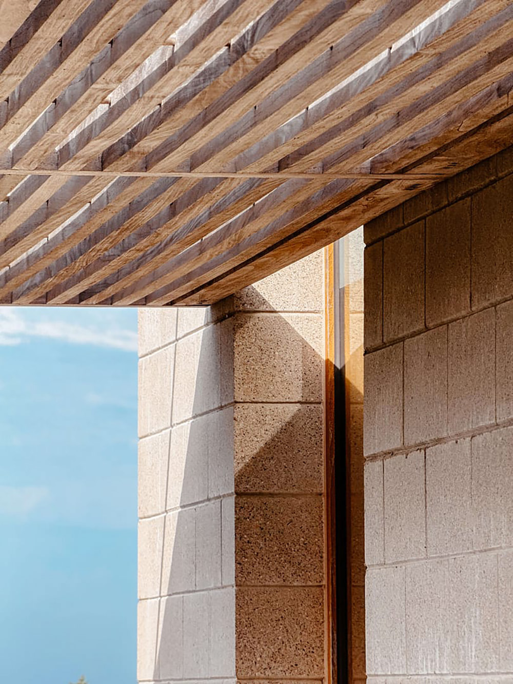 sandmarc-48mm-telephoto-lens-iphone-exibart-street-photography-08