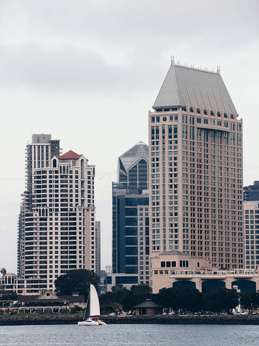 sandmarc-48mm-telephoto-lens-iphone-exibart-street-photography-17