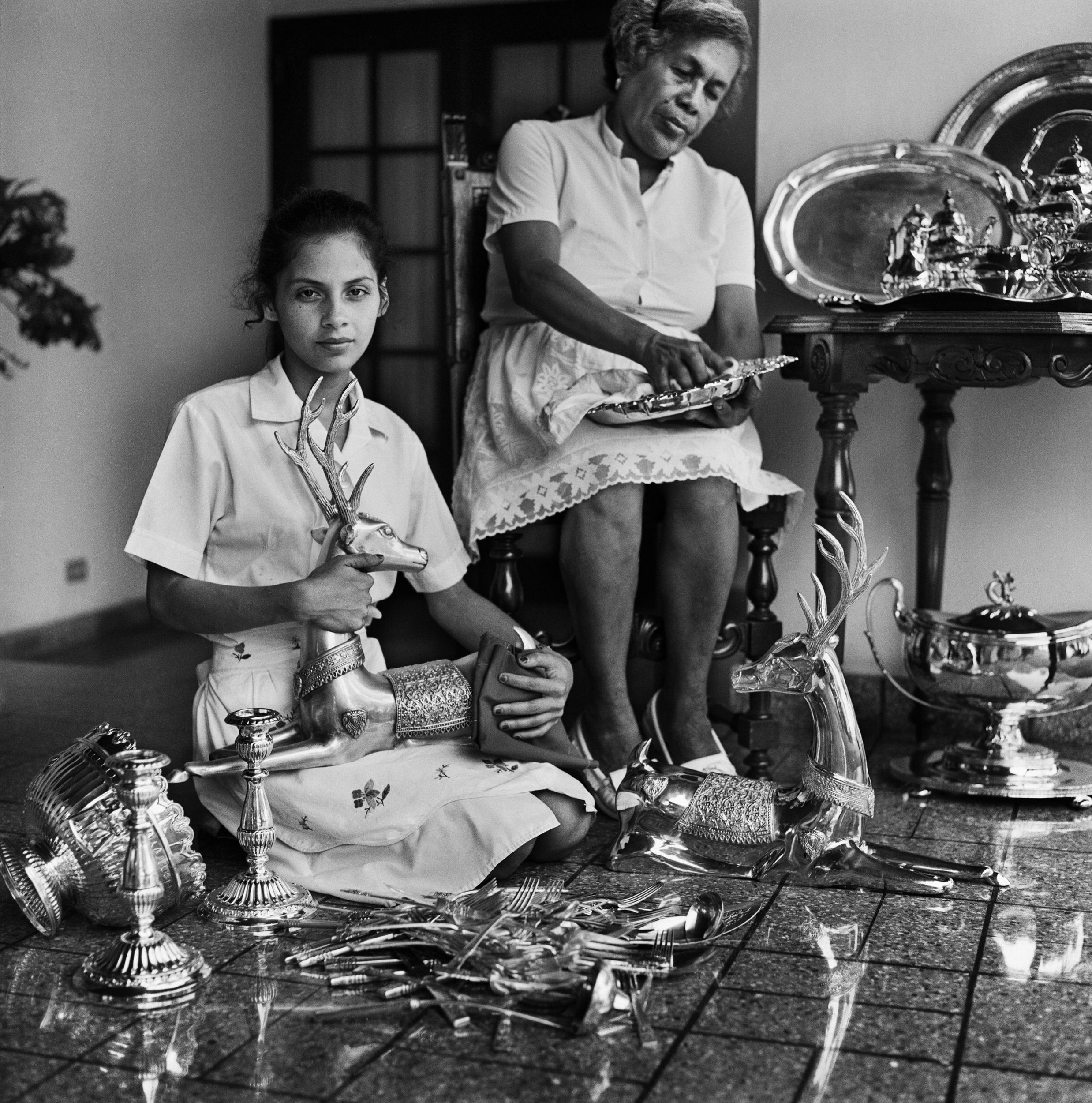 sandra-eleta-a-gaze-into-the-heart-of-panama-exibart-street-photography-07