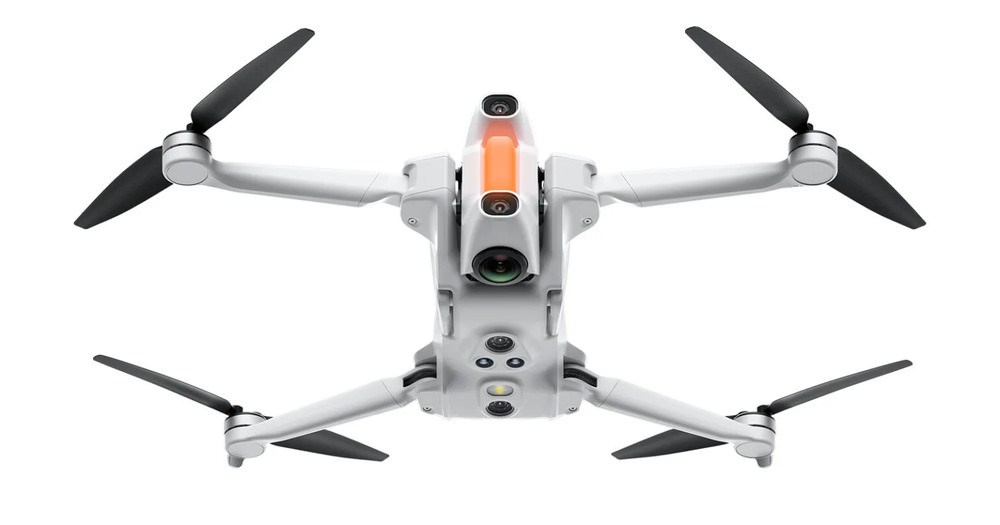 antigravity-8k-360-a1-exibart-street-photography-01