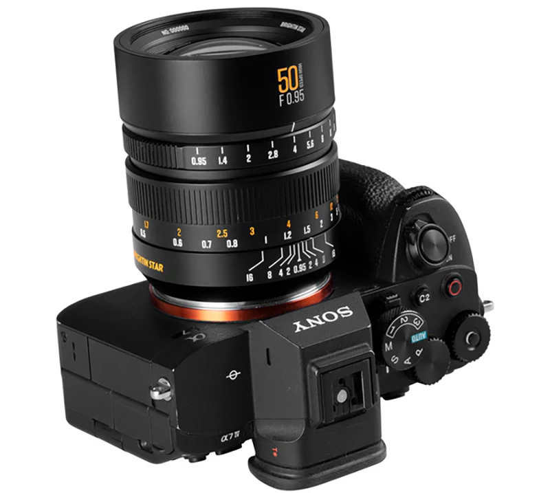 brightin-star-50mm-f-0-95-exibart-street-photography-02