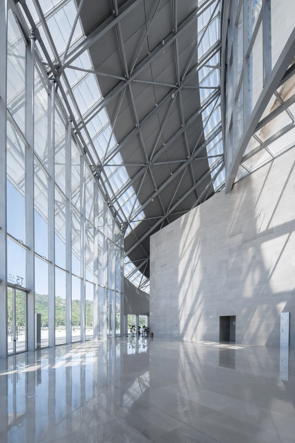 venus-optics-35mm-f-2-8-tilt-shift-macro-exibart-street-photography-11