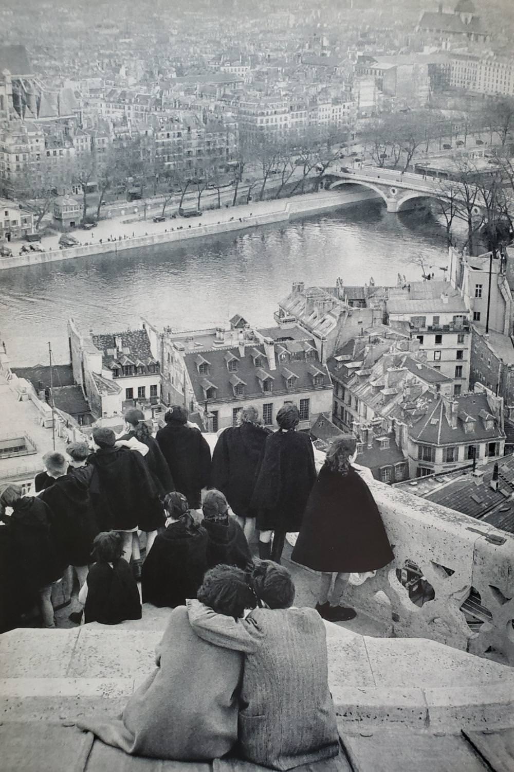 henri-cartier-bresson-the-europeans-exibart-street-photography-06