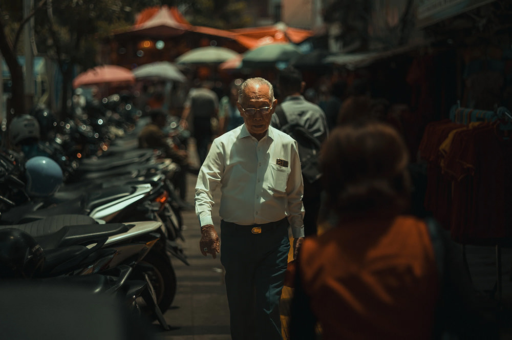 light-lens-lab-75mm-f-2-sp-ii-for-leica-m-mount-exibart-street-photography-08