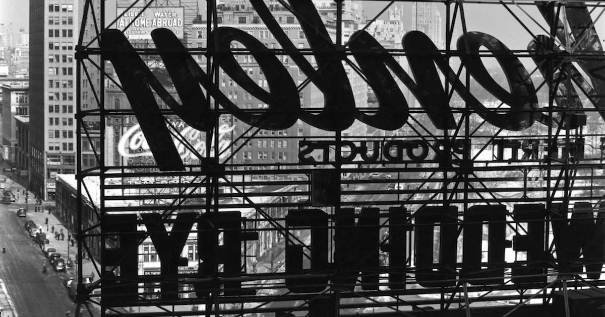 jeux-de-mots-a-group-show-in-paris-exibart-street-photography-01