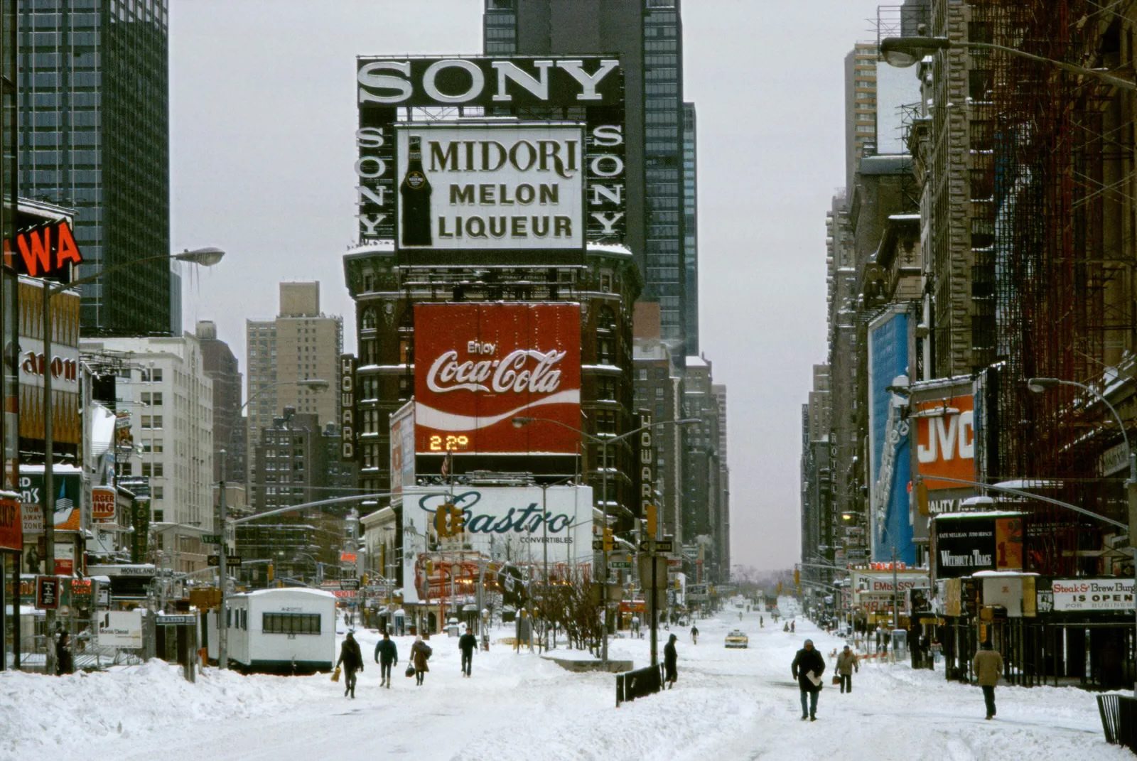 jeux-de-mots-a-group-show-in-paris-exibart-street-photography-02