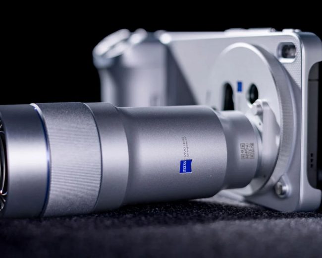 Vivo Presents X300 Ultra with 400mm Lens Extender