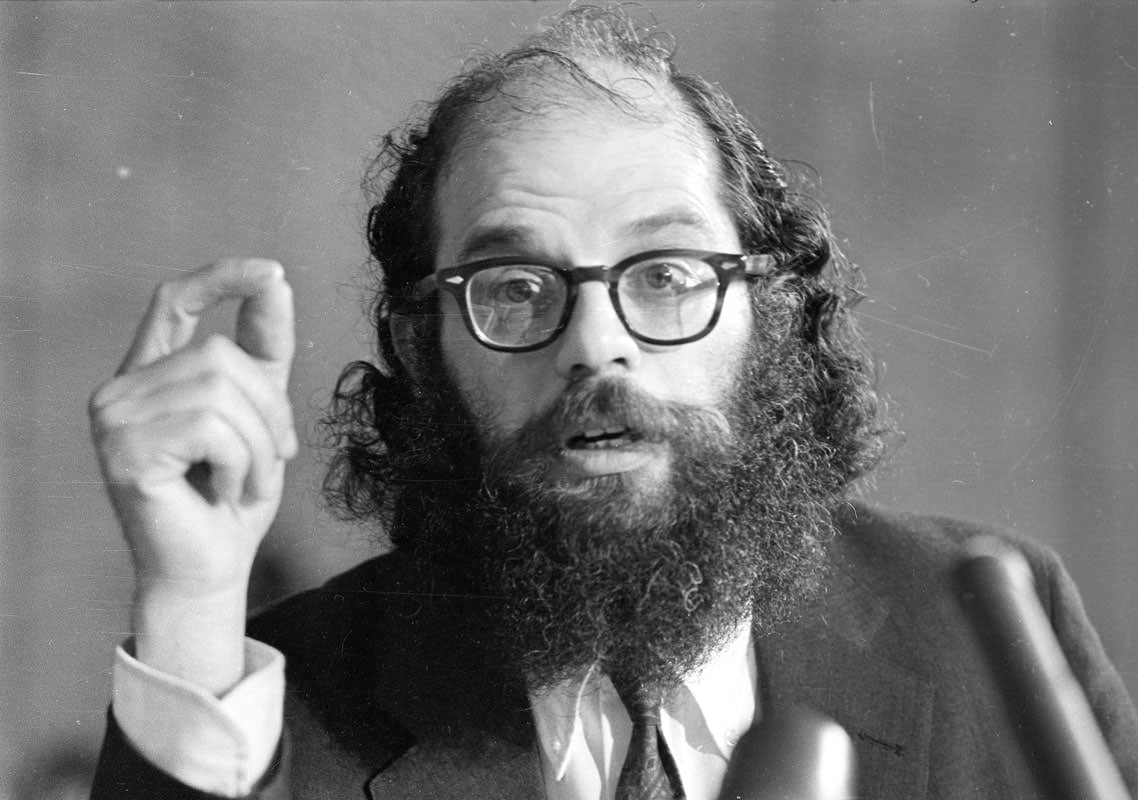 allen-ginsberg-and-vivian-maier-notes-from-the-margins-exibart-street-photography-01