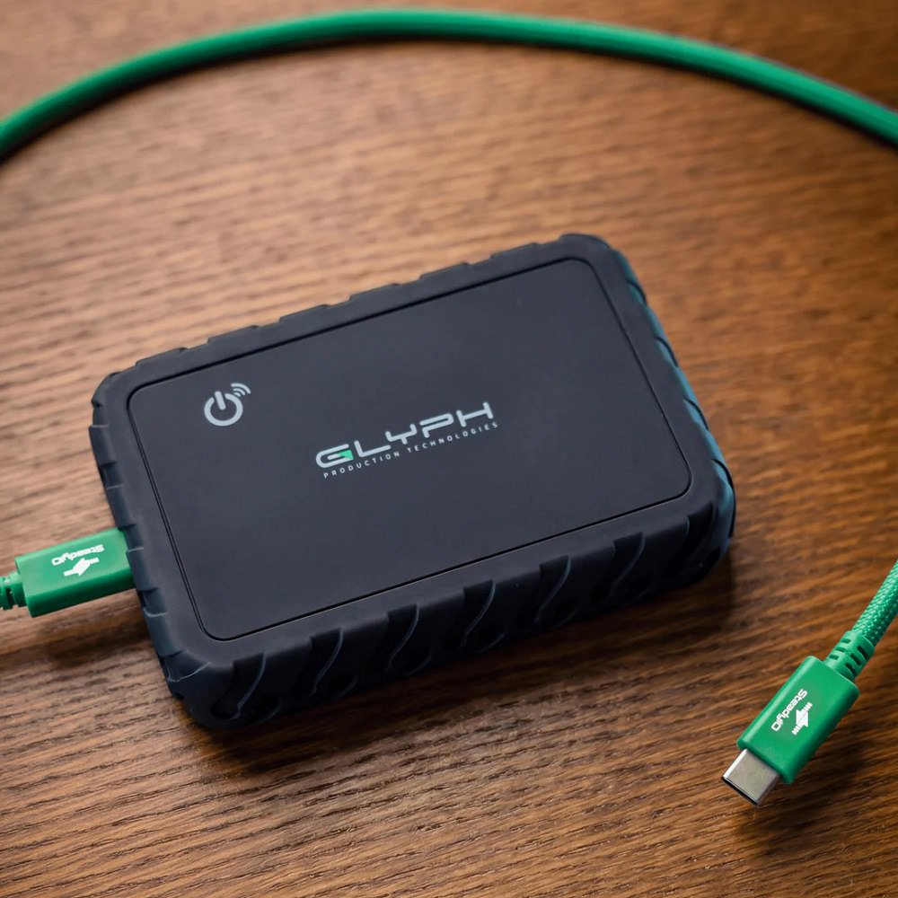 glyph-atom-ex80-portable-ssd-exibart-street-photography-01