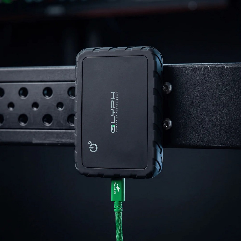 glyph-atom-ex80-portable-ssd-exibart-street-photography-02