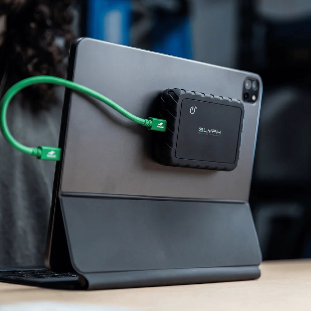 glyph-atom-ex80-portable-ssd-exibart-street-photography-04