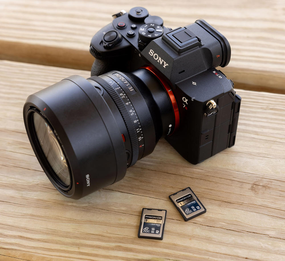 prograde-digital-iridium-cfexpress-4-0-series-exibart-street-photography-02