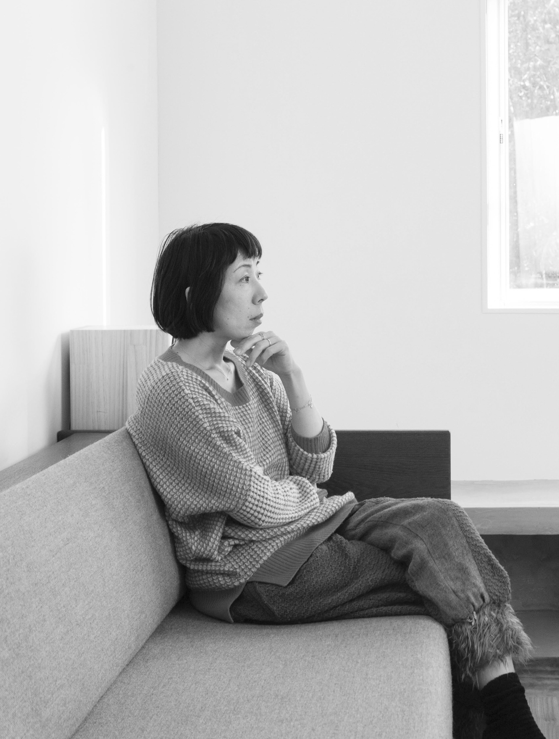 rinko-kawauchi-and-tokuko-ushioda-from-our-windows-exibart-street-photography-02