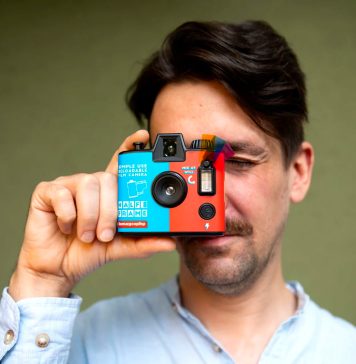 Lomography Announces a Half Frame Simple Use Camera