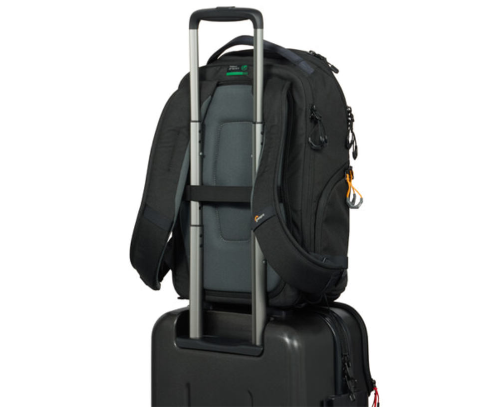 lowepro-fastpack-iv-collection-exibart-street-photography-04