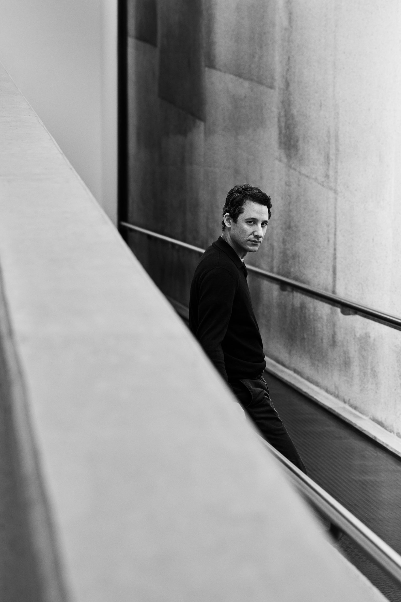 jordan-wolfsons-first-exhibition-at-gagosian-in-new-york-exibart-street-photography-01