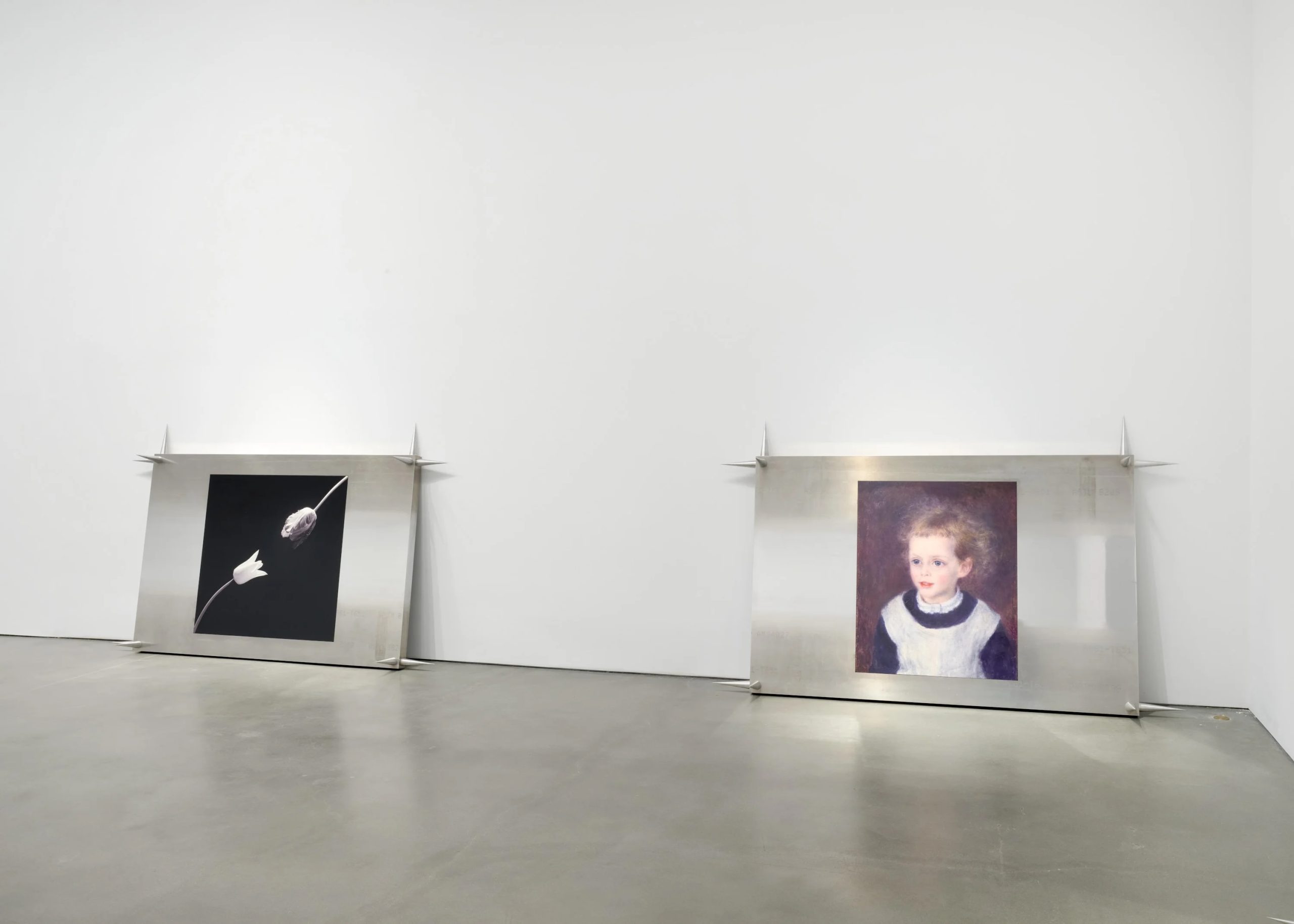 jordan-wolfsons-first-exhibition-at-gagosian-in-new-york-exibart-street-photography-02
