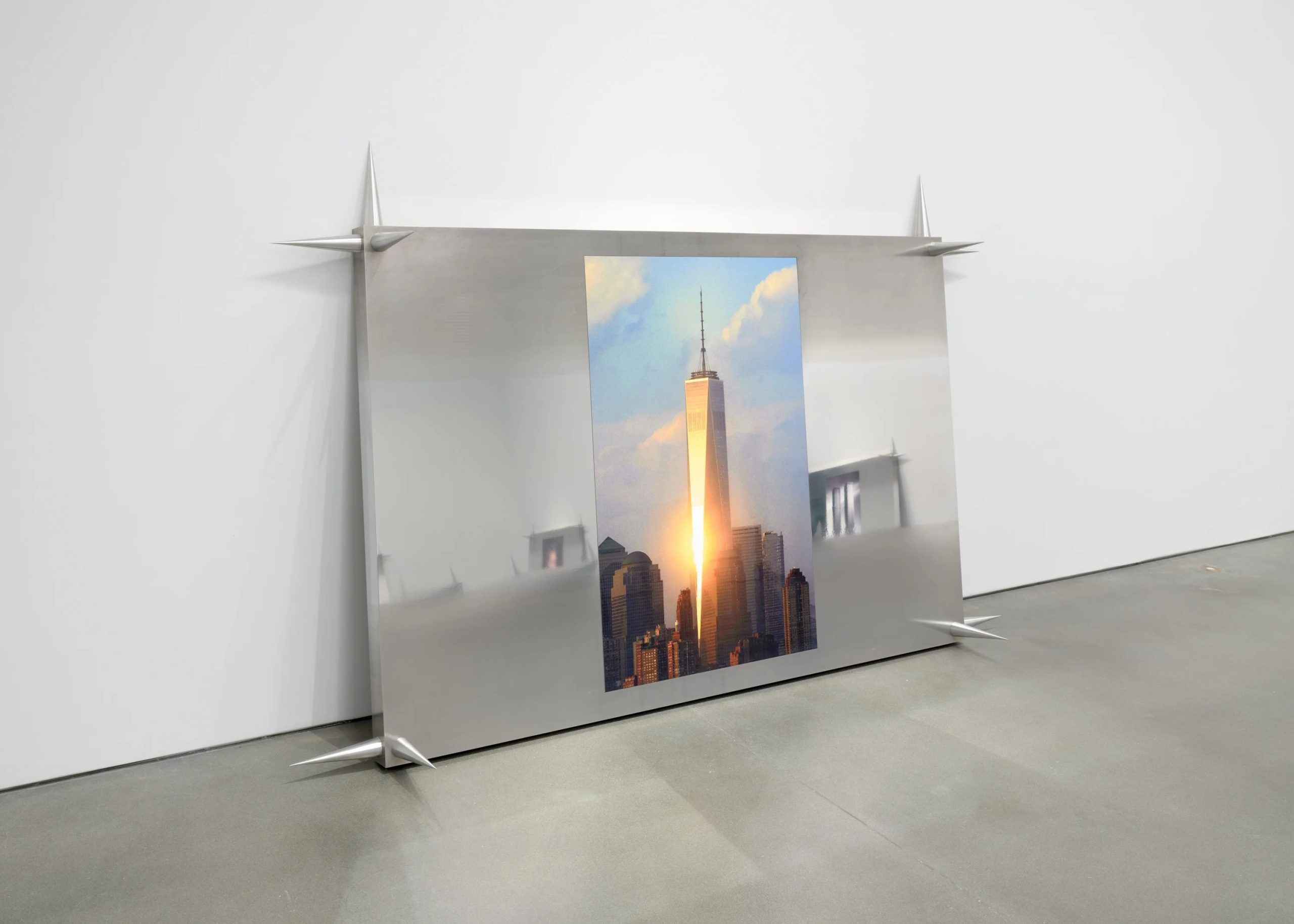 jordan-wolfsons-first-exhibition-at-gagosian-in-new-york-exibart-street-photography-04
