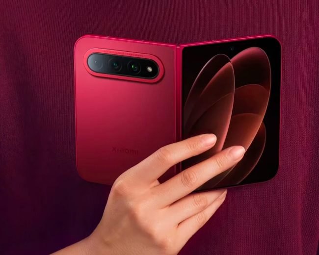 Xiaomi Introduces Leica-Equipped 18 Fold in China