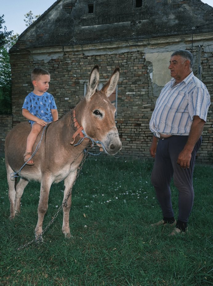 cristina-de-middel-apotheosis-now-exibart-street-photography-06