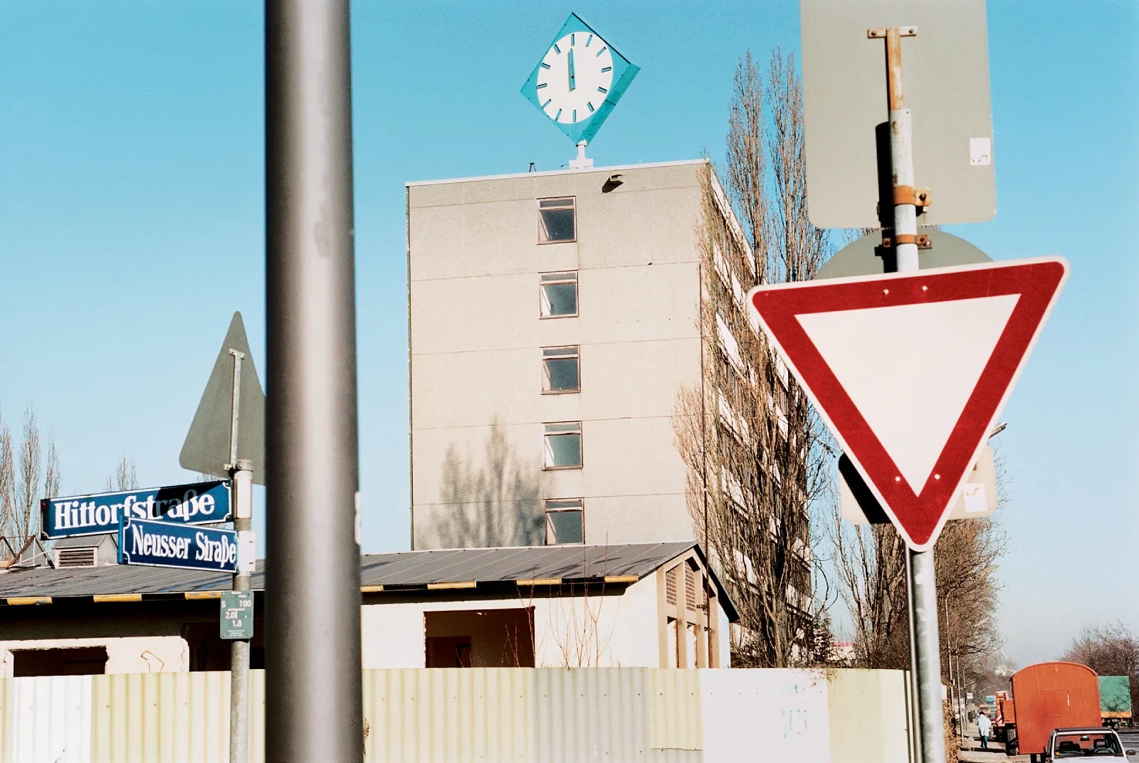 joachim-brohm-colour-and-territory-exibart-street-photography-08