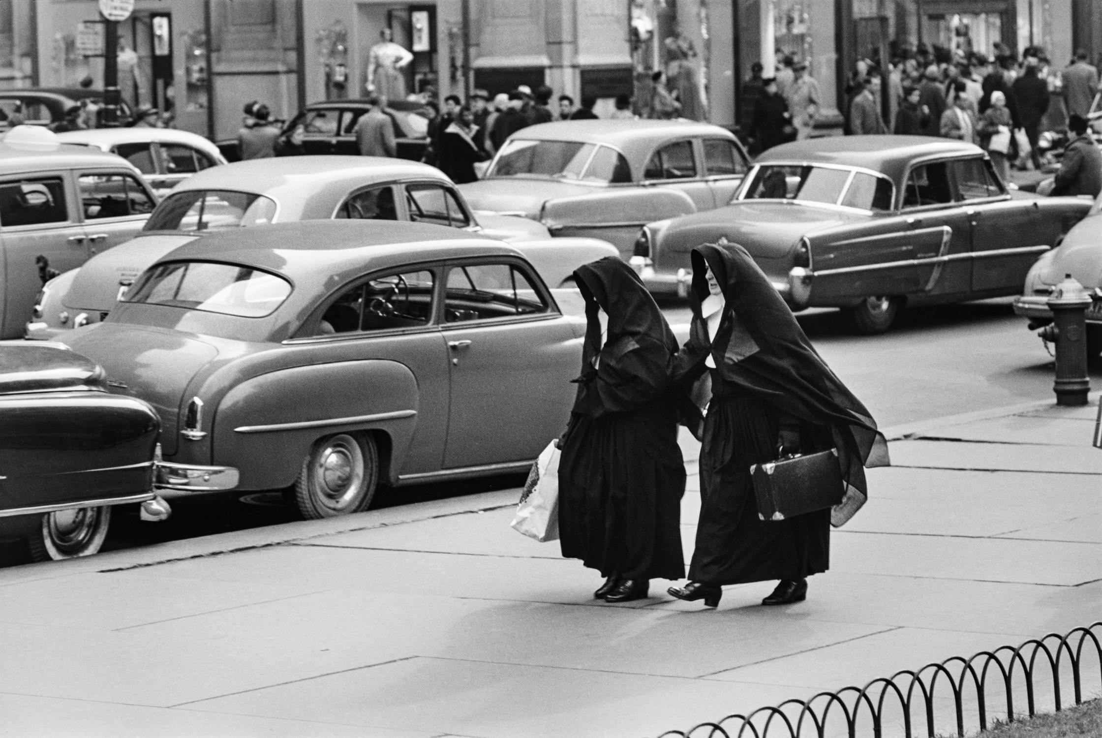 john-baer-the-extraordinary-ordinary-a-memoir-in-photographs-1945-1954-exibart-street-photography-09