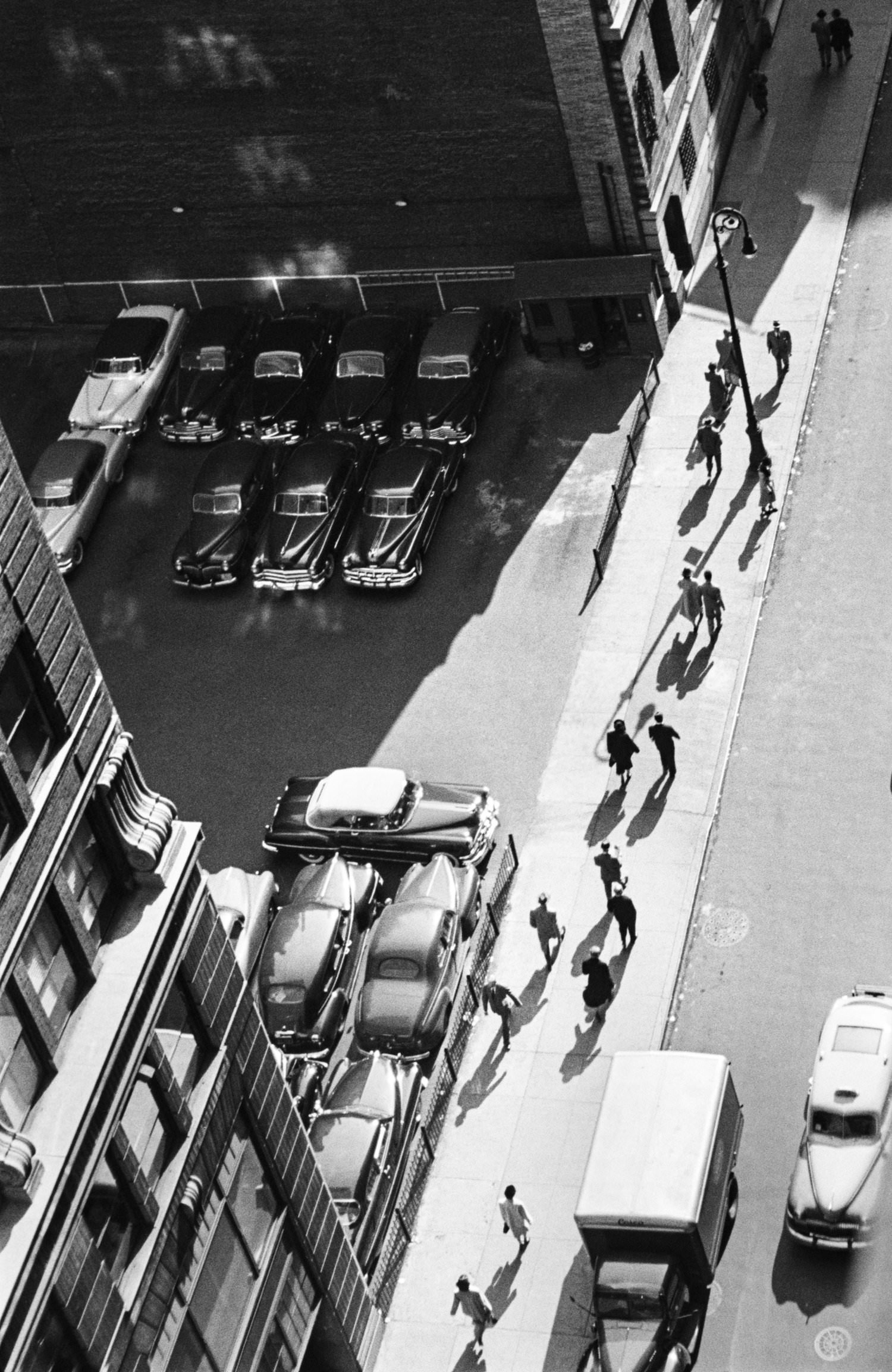 john-baer-the-extraordinary-ordinary-a-memoir-in-photographs-1945-1954-exibart-street-photography-11