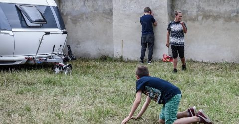 18:53