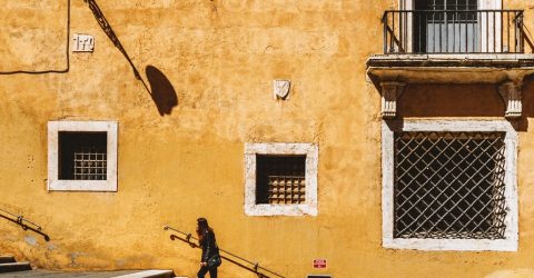 The city of long stairs and small windows