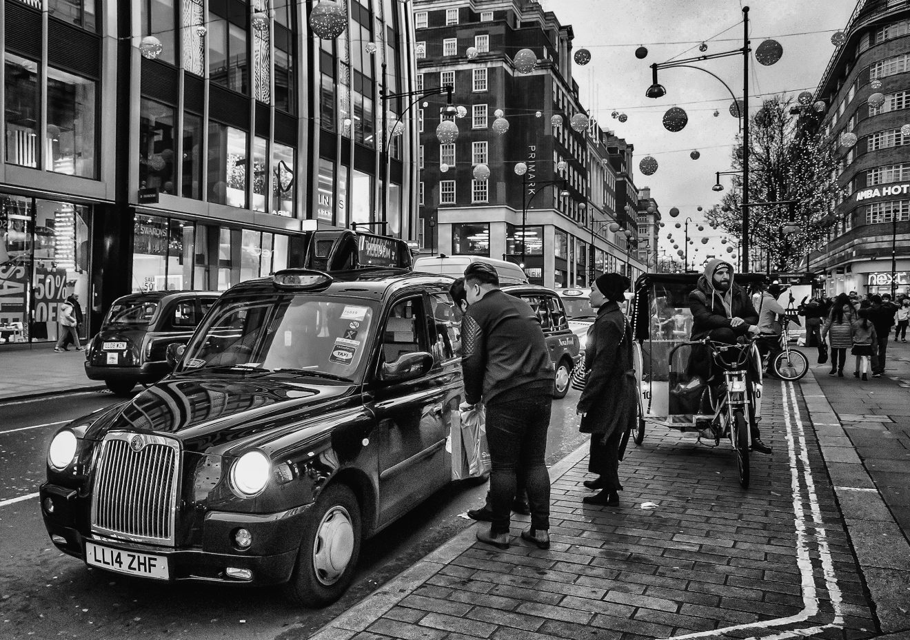 London taxis exibart street