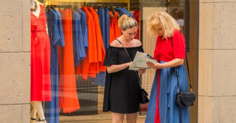 Shopping in color