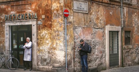 Entrambi in attesa.