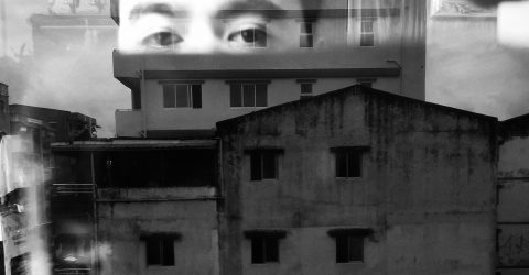 EYEs
