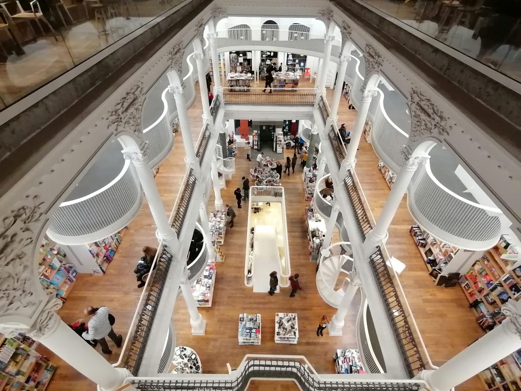 Cărturești Library - Exibart Street